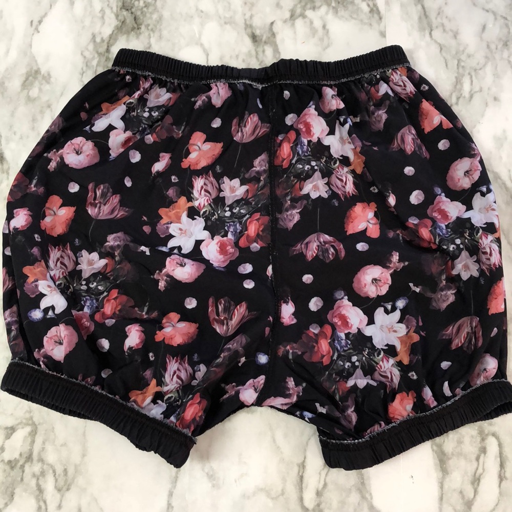 Suffolk reverse garbage bag warm up ballet shorts